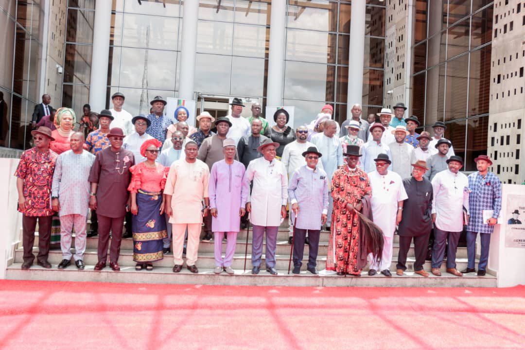 Governor of Bayelsa State, Senator Douye Diri today received the President/Chief Executive of Dangote Group, Alhaji Aliko Dangote at Government House, Yenagoa where an MoU was signed between the govt and Dangote for a partnership on investments opportunities in the State.