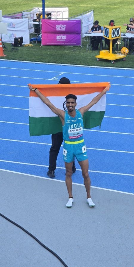 SAMWorkshops's tweet image. HUGE congrats to Gulveer Singh on clinching GOLD in the 5000m race at the Asian Athletics Championship! What a phenomenal achievement! 🏃♂️💥 #AsianAthletics #GulveerSingh
