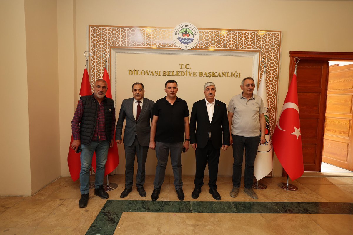 receplac41's tweet photo. Suriye El Bab belediye başkanımız sn Mustafa Osman bey ve Faz Döküm yönetim kurulu başkanımız sn Adnan Sak bey ile Belediye başkanımız sn Ramazan Ömeroğlu beyi ve Başkan yardımcımız sn Fazıl Polat beyi ziyaret ettik 
akabinde İNTEK STEEL kaynak teknolojileri yeğenim sn Murat ziya https://t.co/xEXcmMKptE