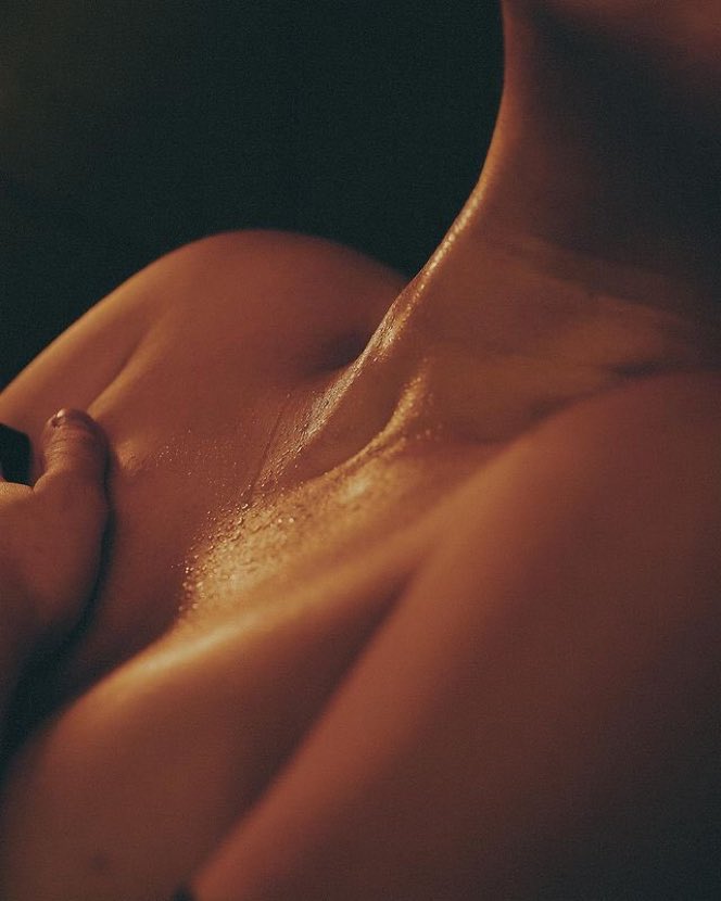 خمري لغيرك محرم.
#الحبيب