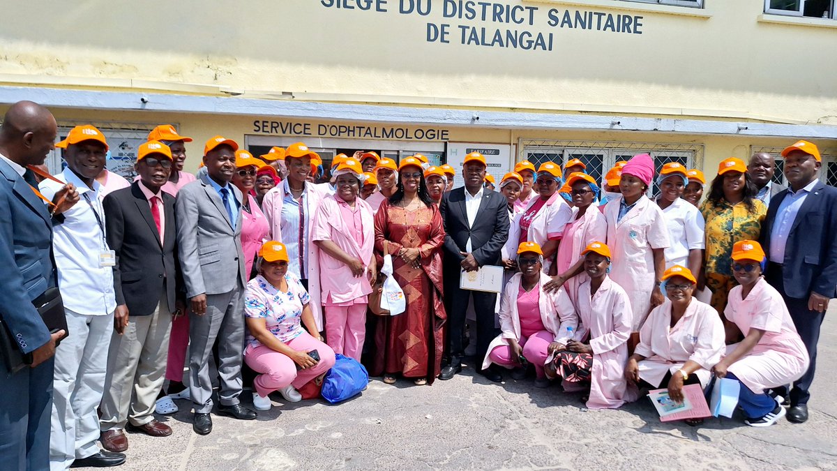 Le 27 mai, l’#UNFPA a célébré la sage-femme à #Talangaï avec l’#ANASAFCO.
Thème :« Sages-Femmes : Essentielles dans chaque crise»

Elles ne doivent pas être les grandes oubliées.

Il est temps d’investir :
✅Formation et Présence en zones rurales
✅Équipement et Conditions dignes