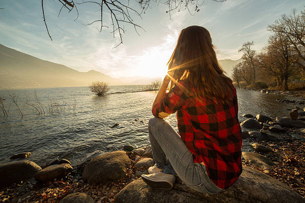 DParkar09's tweet photo. Finding peace by the lake  #Serenity #NatureLover #SunsetVibes #LakeViews #MomentOfCalm https://t.co/D5gLgYF3Gl