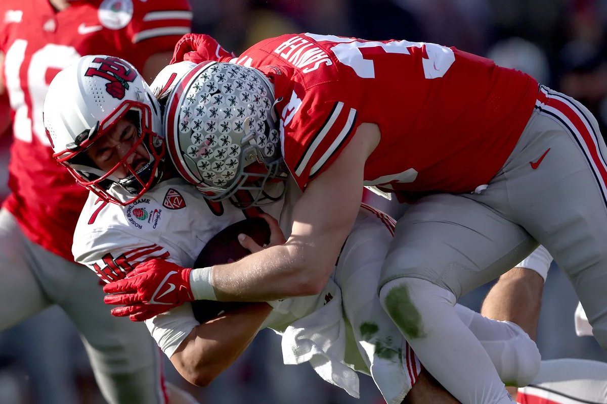 CarlosShird's tweet image. I’ll be Attending The Ohio State camp June 10 cant wait to compete #Gobuckeyes🎯 @R2X_Rushmen1 @OhioStateFB @OhioStAthletics @CoachDan_Y @MSJ_Football