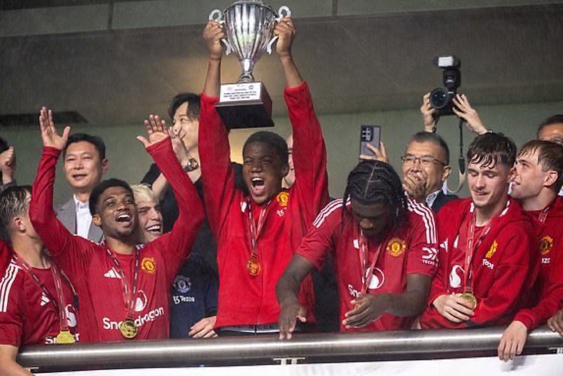 Manchester United have won the Defining Education Challenge Cup 🏆