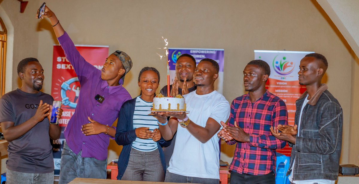 imena_pro's tweet photo. Thank you for choosing Imena Production as part of your professional journey. The future of Rwandan cinema and performance art is bright with you in it!

#ImenaProduction #UniversityOfRwanda #HuyeCampus #CreativeAndPerformingArts #FilmRwanda #YouthInFilm #ImenaFilmAcademy #Rwanda https://t.co/RxnKQpCBpo