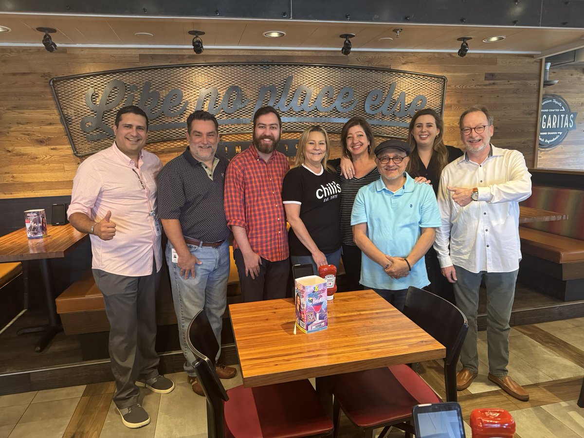 spending time in the restaurant with new Brinker Heads! Thanks Chilis 🌶️ Valley Ranch for the hospitality #chilis