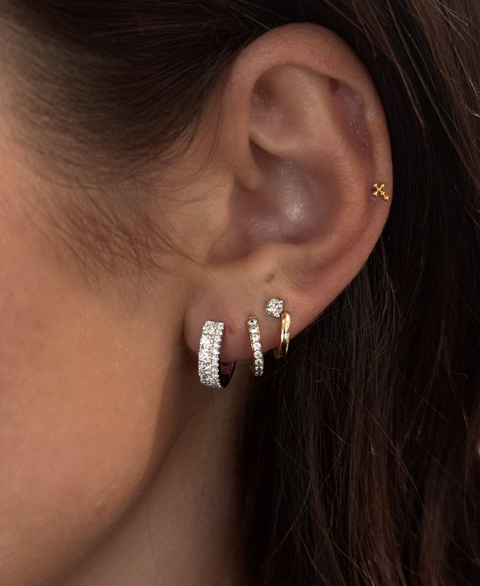 VardysJewelers's tweet image. So many beautiful diamond and gold options to stack on your ears! Shop these newer arrivals to Vardy's via the link in our bio! Comment which one is your favorite below ⬇️

#VardysJewelers #EarringStack #DiamondEarrings