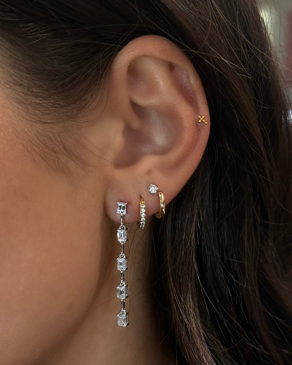 VardysJewelers's tweet image. So many beautiful diamond and gold options to stack on your ears! Shop these newer arrivals to Vardy's via the link in our bio! Comment which one is your favorite below ⬇️

#VardysJewelers #EarringStack #DiamondEarrings
