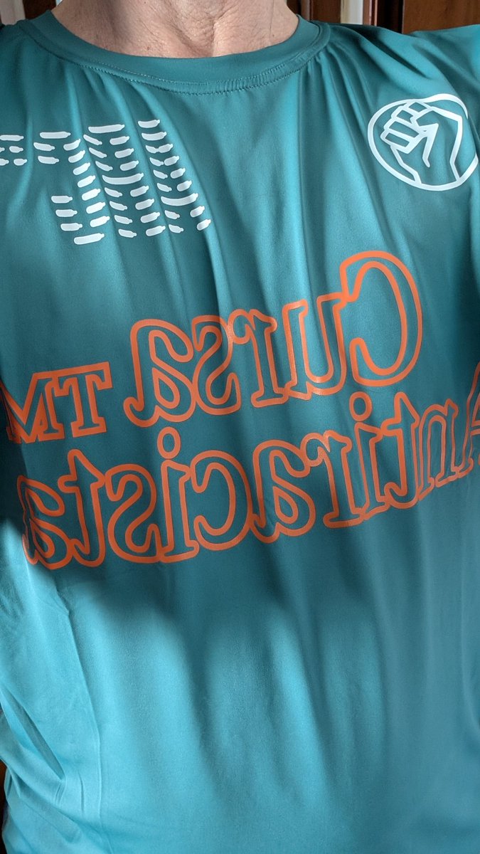 Sergi Raventós (@sergiraventos) on Twitter photo Ja tinc samarreta i dorsal per la 1a cursa antiracista aquest 1 de juny ✊🏿 <a href="/sindicatomanter/">✳️ Sindicat Manter BCN</a> Ja tinc samarreta i dorsal per la 1a cursa antiracista aquest 1 de juny ✊🏿 <a href="/sindicatomanter/">✳️ Sindicat Manter BCN</a>