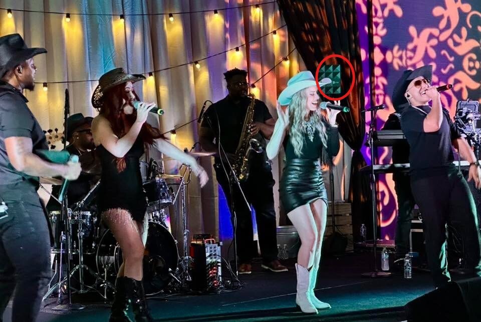 🔥 Killer #MyCPStage submission from @Paradigmpartyband
Clean install. Rugged antenna. Rock-solid wireless.
Want to be featured next? Post your rig + tag us with #MyCPStage and you’re in. 👇