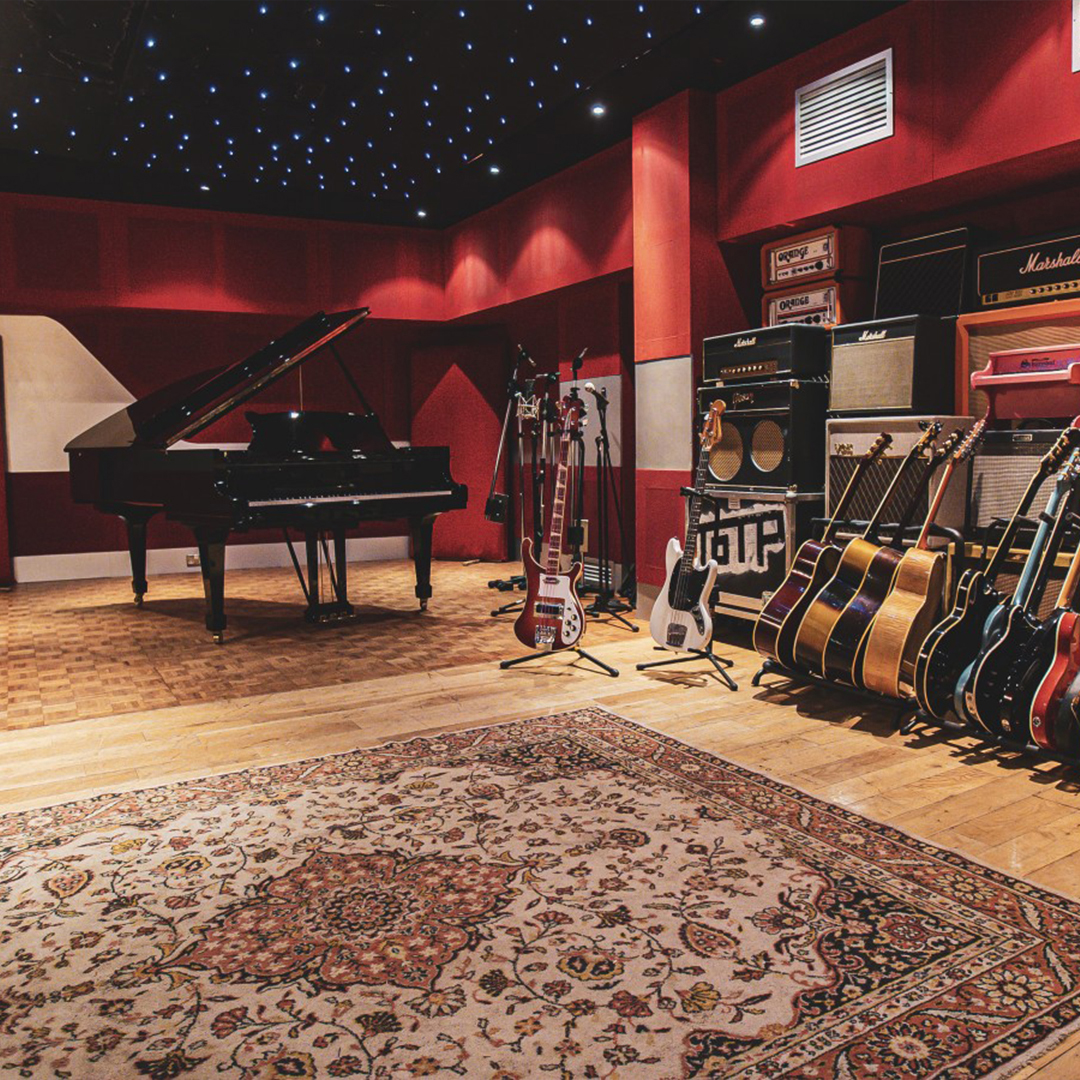 Miloco Studios (@milocostudios) on Twitter photo For this week’s #FeatureFriday we’re headed to London’s vibrant Soho district, visiting one of the capital’s leading studio complexes; <a href="/deanststudios/">Dean St Studios</a>!
Info on our website, search “Dean Street”
Enquiries 📷 bookings@miloco.co.uk For this week’s #FeatureFriday we’re headed to London’s vibrant Soho district, visiting one of the capital’s leading studio complexes; <a href="/deanststudios/">Dean St Studios</a>!
Info on our website, search “Dean Street”
Enquiries đź“· bookings@miloco.co.uk