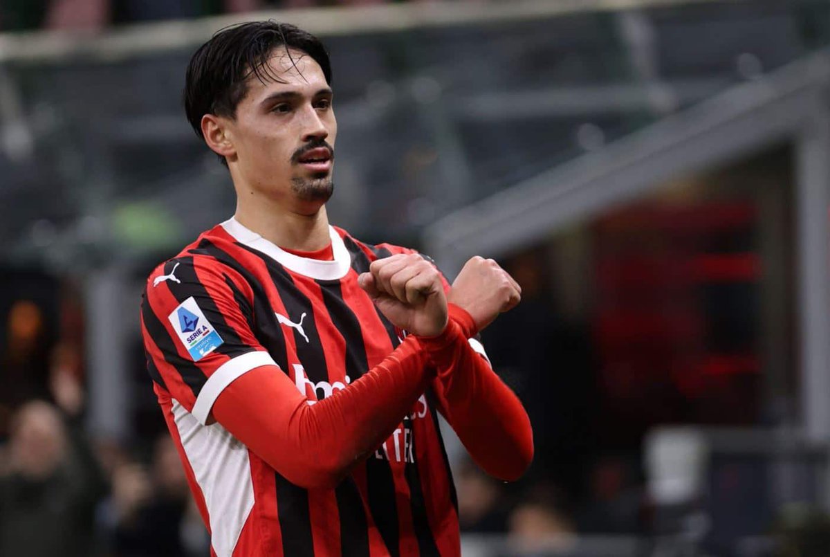Milan #19 الميلان 🏆 (@husseinkl) on Twitter photo -<a href="/DiMarzio/">Gianluca Di Marzio</a>
محادثات ميلان - السيتي لانتقال راينديرز تمضي بشكل ممتاز،
لكنها تصطدم بمطلب ميلان = 70 مليون€
الأطراف قريبة جداً من إبرام صفقة .. -<a href="/DiMarzio/">Gianluca Di Marzio</a>
محادثات ميلان - السيتي لانتقال راينديرز تمضي بشكل ممتاز،
لكنها تصطدم بمطلب ميلان = 70 مليون€
الأطراف قريبة جداً من إبرام صفقة ..
