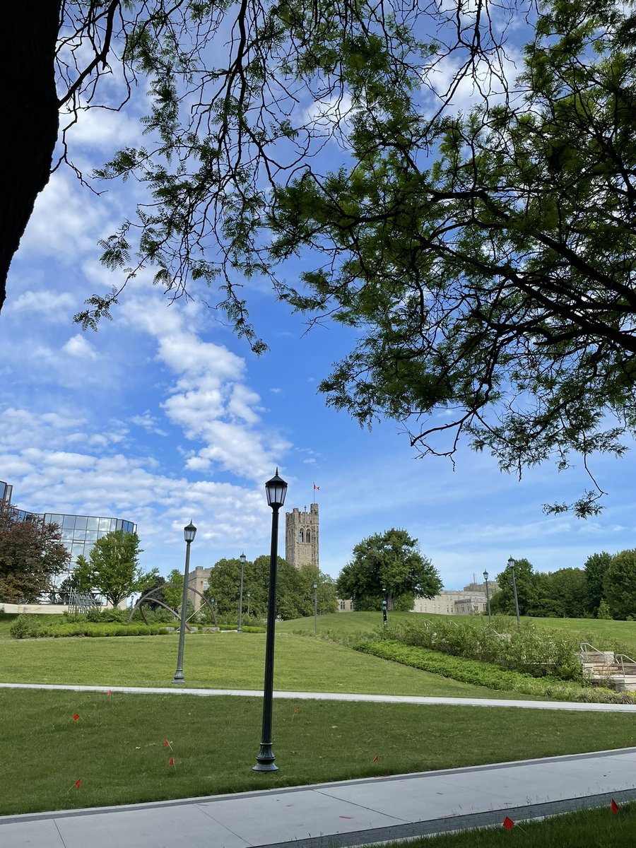 Another gorgeous spring Friday <a href="/WesternU/">Western University</a> 🤩 #UpTheHill