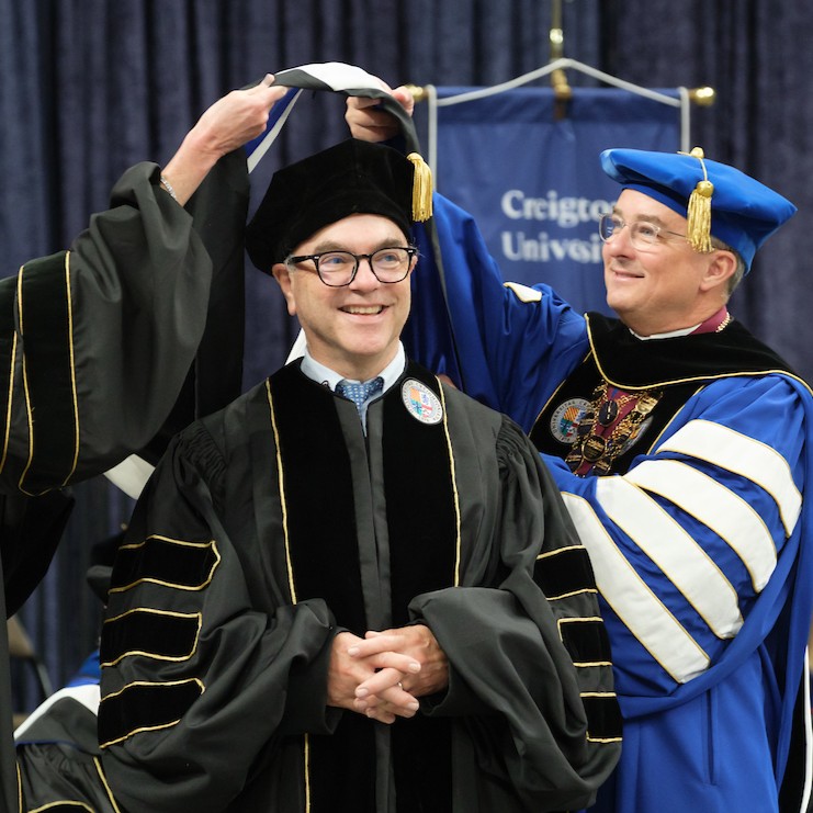 PresHendrickson's tweet image. Congratulations to our @creighton #Classof2025 honorary degree recipients: Dr. Randolph M. Ferlic, Mrs. Teresa Kolars Ferlic, and Mr. James V. Grimaldi. Your contributions as leaders in the fields of healthcare, philanthropy, and journalism are inspirational.