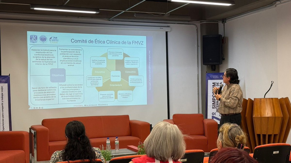 El #PUB Participa en el 7º Simposium Internacional de Comités de Bioética que organiza la <a href="/UAQmx/">UAQmx</a>.
El MVZ <a href="/itzmaldonado/">Itzcóatl Maldonado Reséndiz</a>, Secretario Académico del PUB presentó el tema: Comité clínico animal.