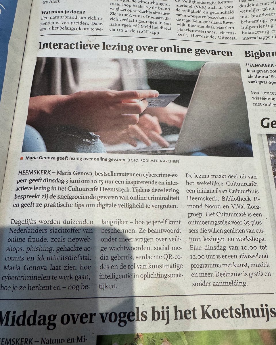 genova2's tweet image. Ik blader de krant door en kom mezelf tegen:).
Woon je in #Heemskerk of in de buurt? Kom 3 juni om 10.00 uur naar mijn lezing over cybercrime en privacy in de bibliotheek. Gratis toegang voor alle leeftijden. Je gaat in een korte tijd leren hoe je de oplichters snel ontmaskert.