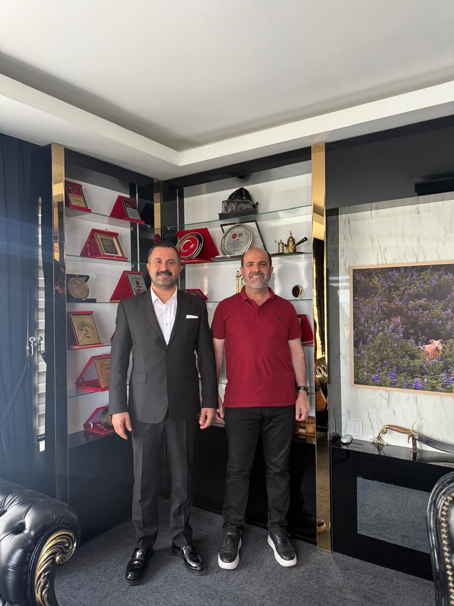 Lokman Beyaz (@lokmanbeyazz) on Twitter photo “Kıymetli kirvem Ziya Sözen… Dostluğu da duruşu da kendisi gibi kıymetli.”<a href="/ZiyaSozen/">Ziya SÖZEN</a> <a href="/AsavVakfi/">AŞAV VAKFI</a> “Kıymetli kirvem Ziya Sözen… Dostluğu da duruşu da kendisi gibi kıymetli.”<a href="/ZiyaSozen/">Ziya SÖZEN</a> <a href="/AsavVakfi/">AŞAV VAKFI</a>