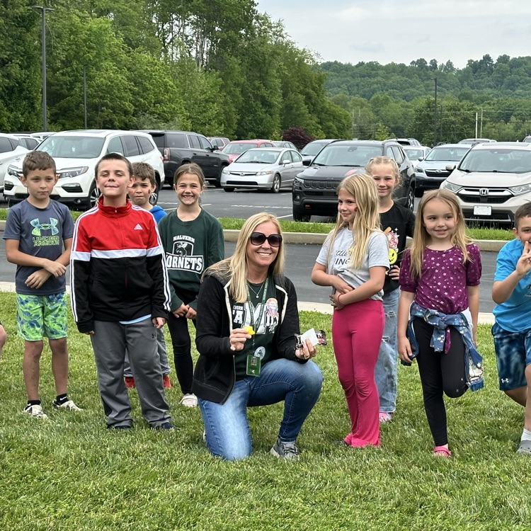 🎂 Happy Birthday Mrs. Roudebush and Mrs Rosta(5/31)!  We appreciate you both! Thank you for your positive energy, hard work and dedication to students! Happy Birthday!