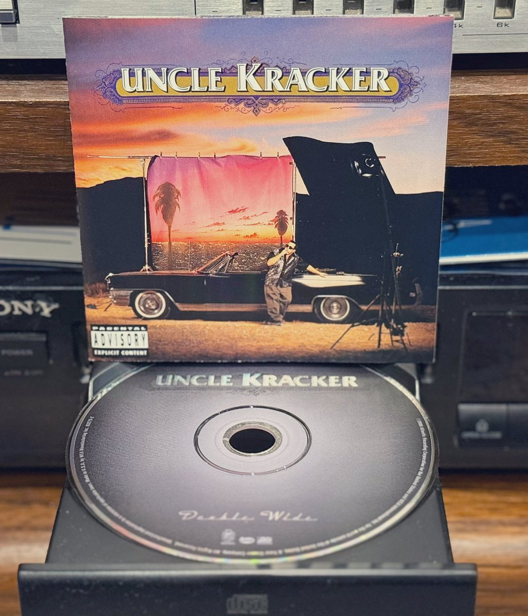realSamGoodie's tweet photo. 🎶 #NowPlaying…
Uncle Kracker - Double Wide 🌞🎶
Released #OnThisDay 25 years ago (May 30, 2000) 🎉
Country-rock vibes and summertime radio staples.
#UncleKracker @unclekracker #DoubleWide #CDCollection #MusicCollection #Music #NowSpinning #OTD 📀🎵🎧 https://t.co/0JRg3vLmQa