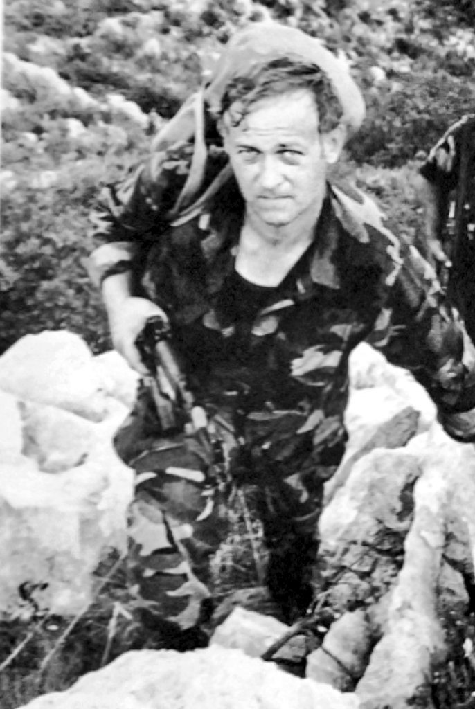 PostmanMad's tweet image. Tata, danas kada cijela Hrvatska slavi, ja mislim samo na tebe.
Četiri godine si nosio ovu zemlju na leđima, a bol si skrivao kad si se vratio.
Dvije duge godine su prošle.
Bio si i ostao moj heroj!
Volim te, fališ mi.
Čuvaj nas odozgo, kao što si nas čuvao dok si bio tu.❤️🇭🇷