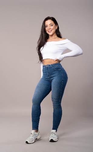 I just received Womens Contour Fitjeans - Sapphire Blue | M from gof_10 via Throne. Thank you! throne.com/viviennelamour #Wishlist #Throne
