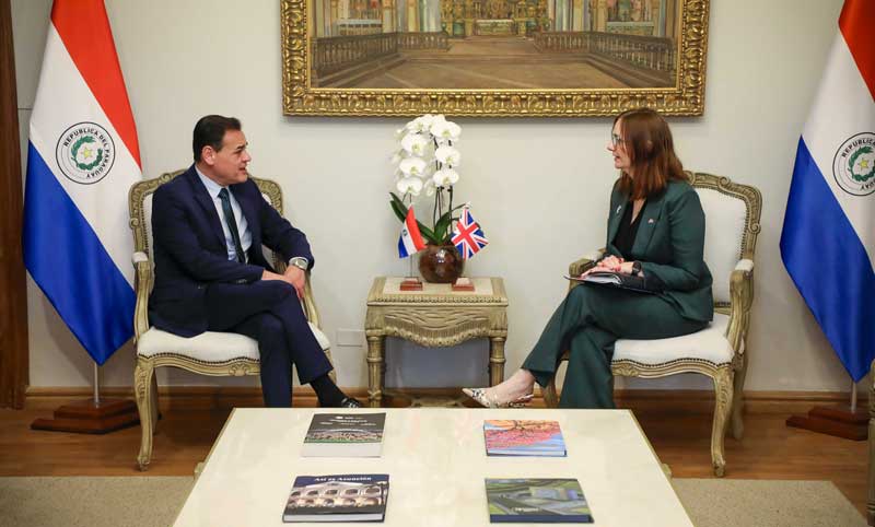 Canciller recibe en audiencia a embajadora del Reino Unido.

➡️lc.cx/r-M_x8