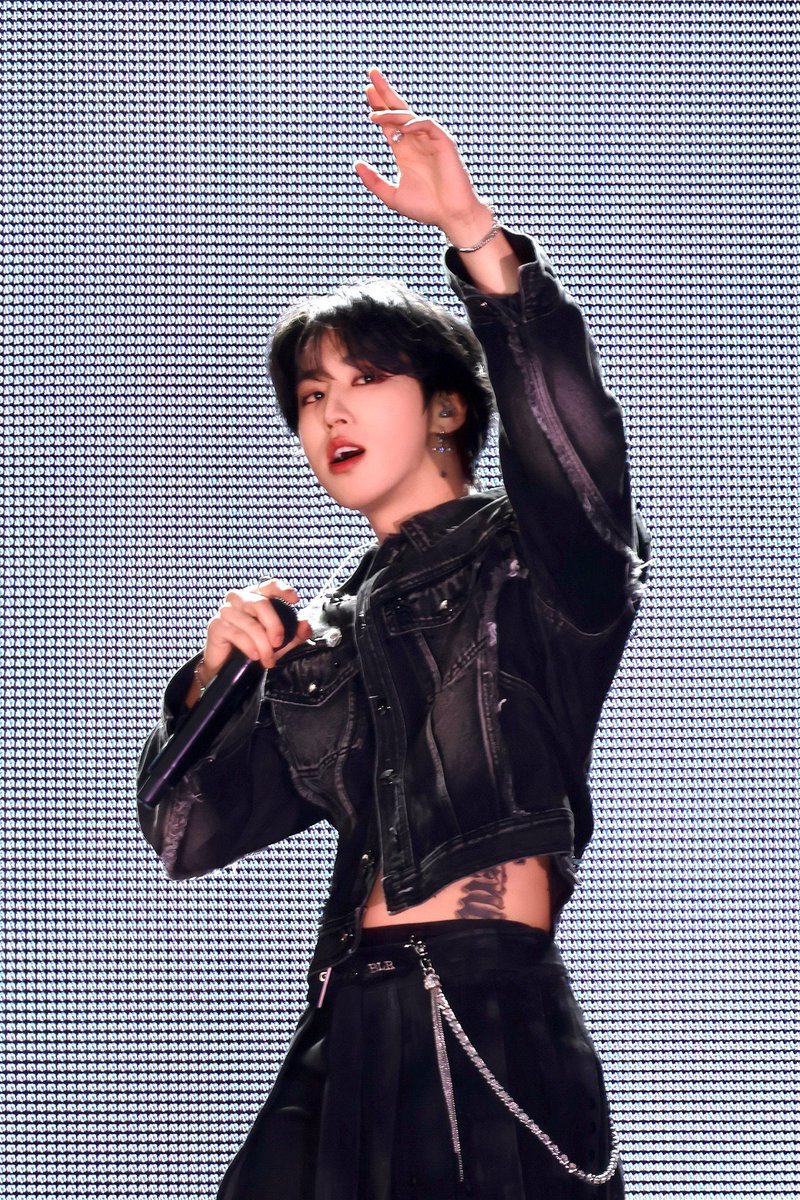 ☆ (@hourlyhjs) on Twitter photo 