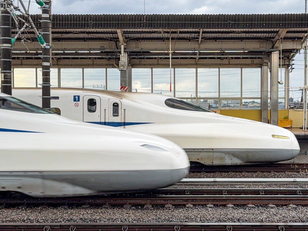 ホテルチェックアウト後に新富士駅に寄る…
カタイアイスの販売機あるんだな…小田原駅には無いのに…
