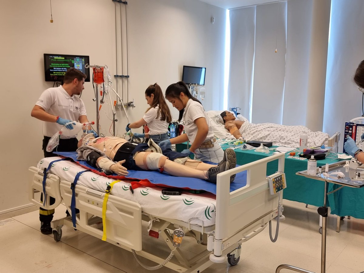 Enfermeria Cuidados Críticos UMA (@enfcriticosuma) on Twitter photo Exigente ejercicio hoy de atención y transferencia interniveles Emergencias-Urgencias- UCI, pero que a cambio aporta solidez en competencias para la mejora de la seguridad clínica y la toma de decisiones en la continuidad asistencial en Cuidados Críticos. <a href="/CCSaludUMA/">Facultad Ciencias de la Salud</a> <a href="/InfoUMA/">Universidad de Málaga</a> Exigente ejercicio hoy de atención y transferencia interniveles Emergencias-Urgencias- UCI, pero que a cambio aporta solidez en competencias para la mejora de la seguridad clínica y la toma de decisiones en la continuidad asistencial en Cuidados Críticos. <a href="/CCSaludUMA/">Facultad Ciencias de la Salud</a> <a href="/InfoUMA/">Universidad de Málaga</a>