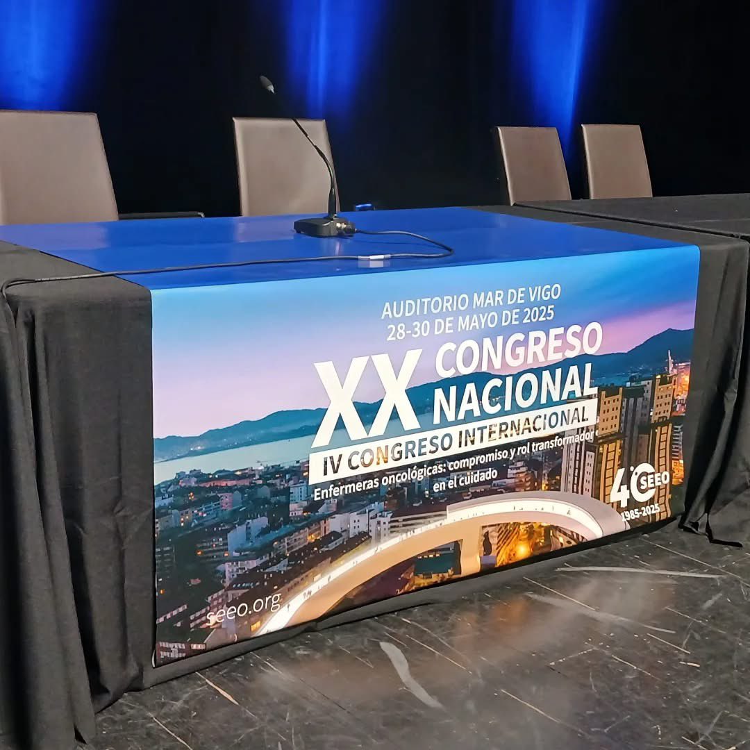 UGC_HUNSC (@ugc_hunsc) on Twitter photo Profesionales del CHUNSC han participado hoy en el XX Congreso Nacional y IV Congreso Internacional Enfermeras oncológicas organizado por la <a href="/_SEEO_/">Enfermería Oncológica</a> presentando los resultados de sus investigaciones (🧵): Profesionales del CHUNSC han participado hoy en el XX Congreso Nacional y IV Congreso Internacional Enfermeras oncológicas organizado por la <a href="/_SEEO_/">Enfermería Oncológica</a> presentando los resultados de sus investigaciones (🧵):