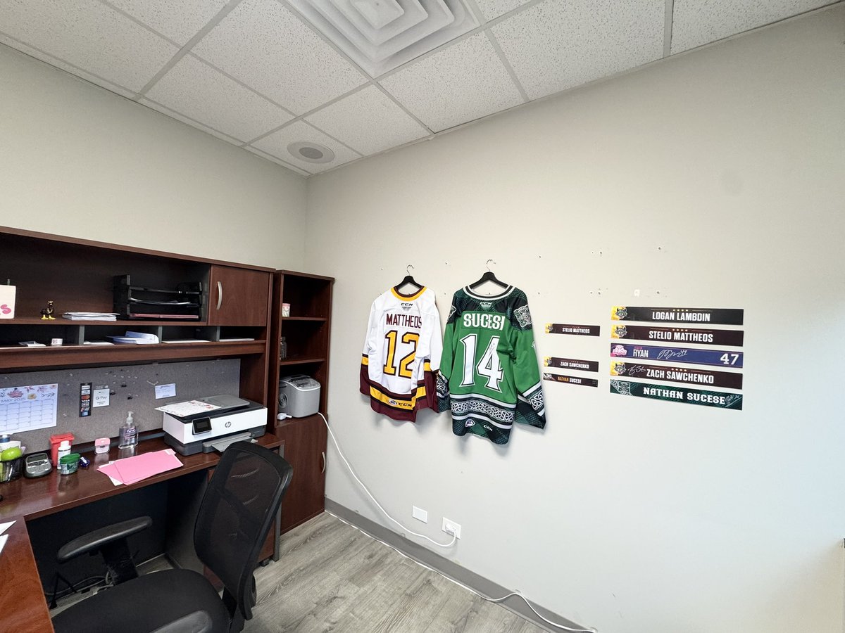 Bro, I miss hockey season