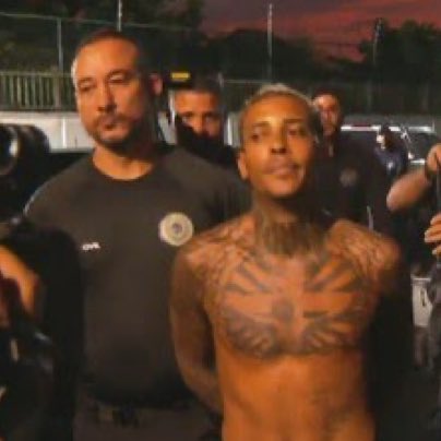 choquei's tweet photo. 🚨ATENÇÃO: Segundo o jornal ‘O Globo’, Poze do Rodo deve ficar preso por pelo menos 30 dias. 

A decisão sobre a validade da prisão temporária do MC foi mantida, nesta quinta-feira, durante audiência de custódia realizada na Central de Custódias de Benfica, na Zona Norte do Rio. https://t.co/1SrQy9Htiz