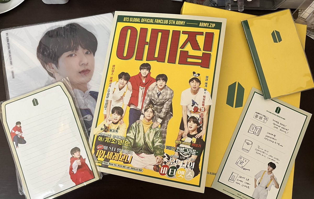kkujmi's tweet photo. ★ army membership kits
• ₱900 each, ₱3500 if set
- pref set taker ! 
- onhand, no pf
- prio payo (can dop)
- ggx mod (qc loc) 
- all complete inclus

🔖 wts lfb pc photocard ph bts 5th 6th 7th 8th memb kits https://t.co/YoSrzDsYsv