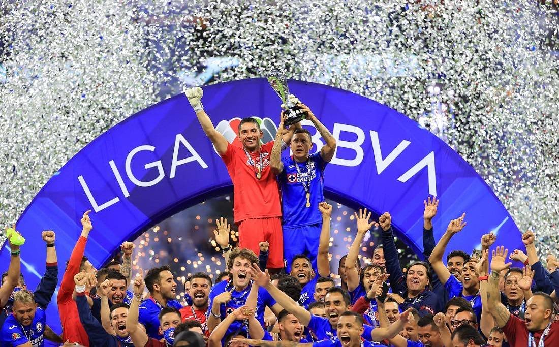porktendencia's tweet photo. "Feliz 30":
Porque hoy se cumplen 4 años de la novena del Cruz Azul. https://t.co/WqVXe9KYdl