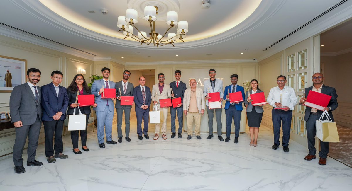 در سلسله سفر  های علمی محصلین انجنیری از کشور های مختلف دنیا که تحت برنامه ابتکار جهانی برج عزیزی برای محصلین به دبی صورت می گیرد، اخیراً گروه محصلین هندی از پوهنتون  BITS Pilani ایالت راجستان به دوبی سفر کرده و در بخش های مختلف برنامه مذکور به شمول لکچر و سمینار و دیدار های