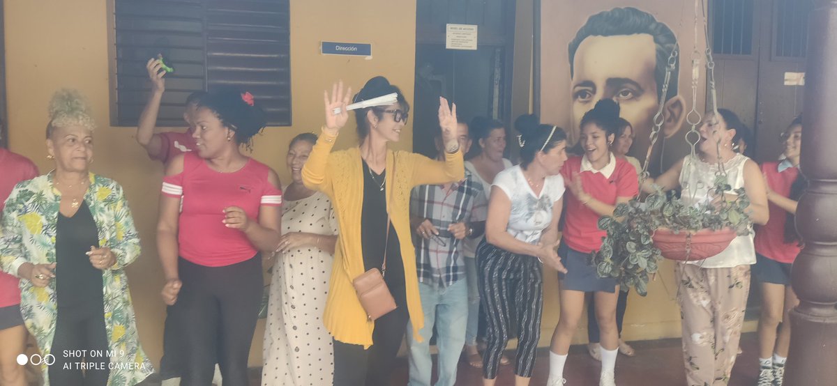 Ernesto (@ern_antunez) on Twitter photo A ritmo de tradición y cultura espirituana estuvo hoy en la Dirección General de Educación Sancti Spíritus un matutino especial en saludo al 511 Aniversario de la fundación de nuestra villa de #SanctiSpíritusEnMarcha
<a href="/CubaMined/">MINED</a> <a href="/amaury_amet/">Amaury Amet Cabrera Oliva</a> <a href="/AndreiArmasBra6/">Andrei Armas Bravo</a> A ritmo de tradición y cultura espirituana estuvo hoy en la Dirección General de Educación Sancti Spíritus un matutino especial en saludo al 511 Aniversario de la fundación de nuestra villa de #SanctiSpíritusEnMarcha
<a href="/CubaMined/">MINED</a> <a href="/amaury_amet/">Amaury Amet Cabrera Oliva</a> <a href="/AndreiArmasBra6/">Andrei Armas Bravo</a>