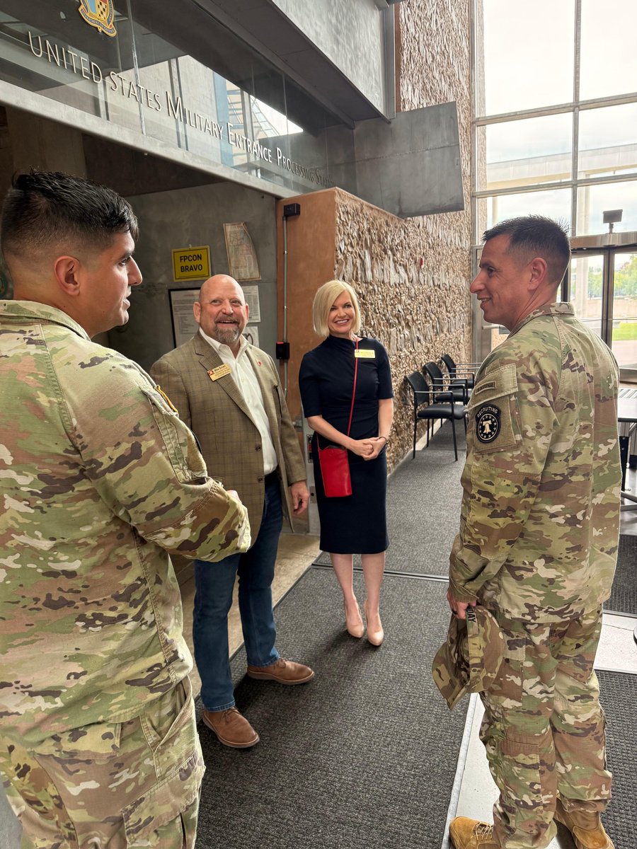 Jill Castilla (@jillcastilla) on Twitter photo Amazing visit with <a href="/usarec/">U.S. Army Recruiting</a> CSM @ShadeMunday at our OKC Army Recruiting Battalion and MEPS! #GoArmy #ThisWellDefend #Beallyoucanbe <a href="/SecArmy/">Secretary of the Army</a> Amazing visit with <a href="/usarec/">U.S. Army Recruiting</a> CSM @ShadeMunday at our OKC Army Recruiting Battalion and MEPS! #GoArmy #ThisWellDefend #Beallyoucanbe <a href="/SecArmy/">Secretary of the Army</a>
