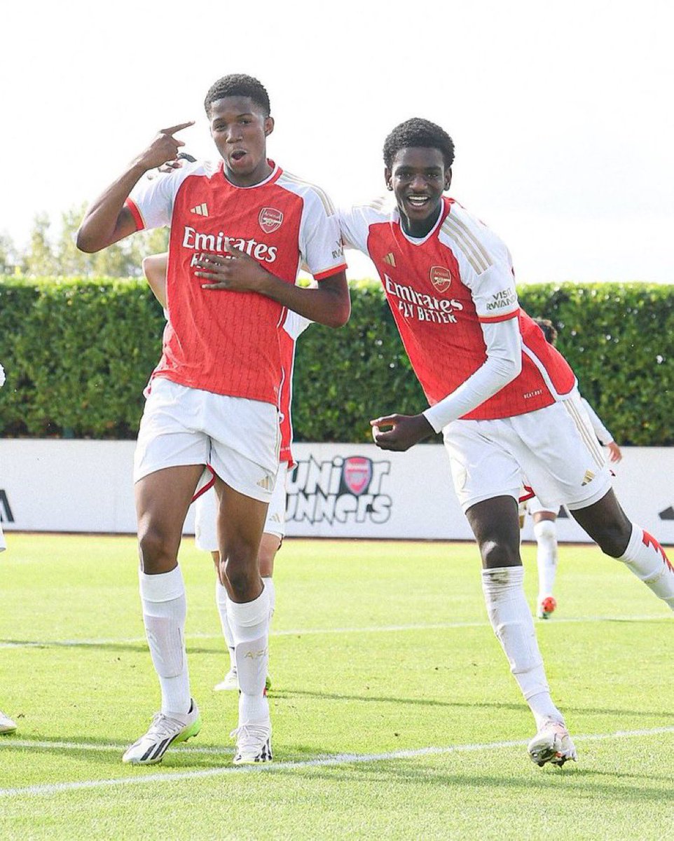 AbsoluteBruno's tweet image. If you want trophies, leave arsenal