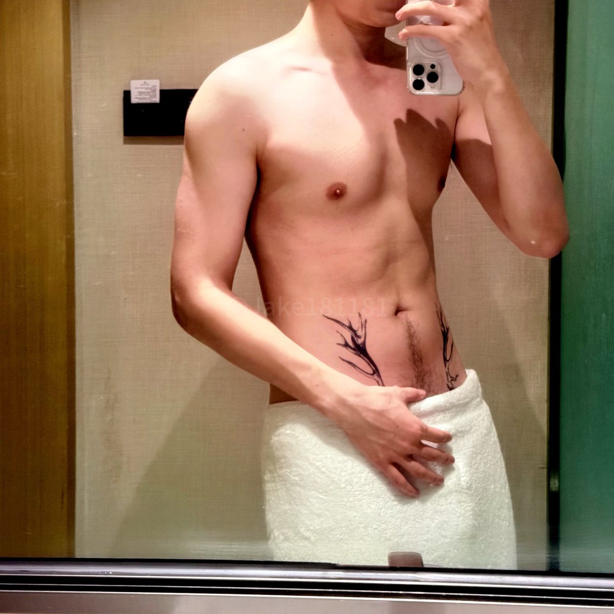 假期快乐🎉限定小鹿角
#sm #纹身肌肉 #直男