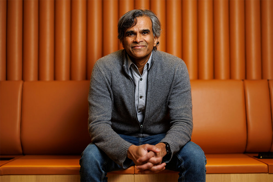 The sweet taste of a new idea.
In a new profile LIDS PI Sendhil Mullainathan discusses the lifetime of unique perspectives he brings to research in behavioral economics and machine learning. Read the article. bit.ly/3Hi72hQ