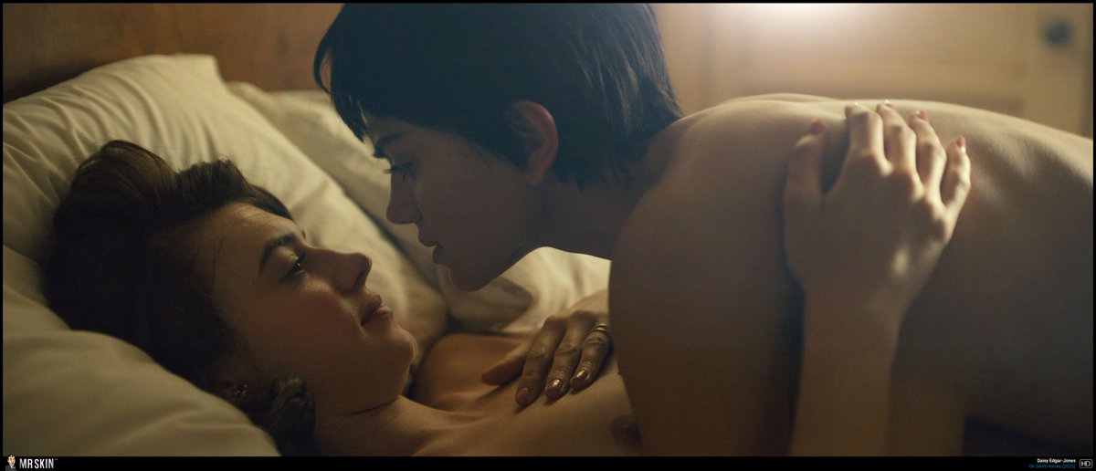 🚨 NEW: Daisy Edgar-Jones goes topless for a lesbian sex scene in the drama 'On Swift Horses!' She's neigh-ked 🤷‍♂️ mrskin.com/daisy-edgar-jo…