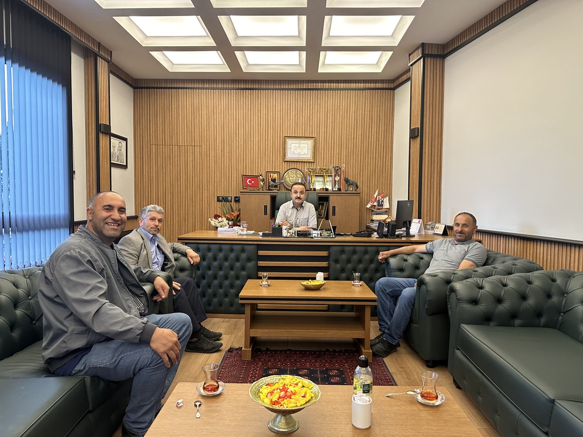 Ziyaretleri için; Belediye Meclis Üyemiz Sn.Serdar Şimşek, Eski Belediye Meclis Üyemiz Sn.Sinan Şimşek ve Sn.Aslan Şimşek'e teşekkür ediyorum.

#DevletBahçeli
#MilliyetçiHareketPartisi
#mhporduilbaşkanlığı
#tbmmmhpgrup