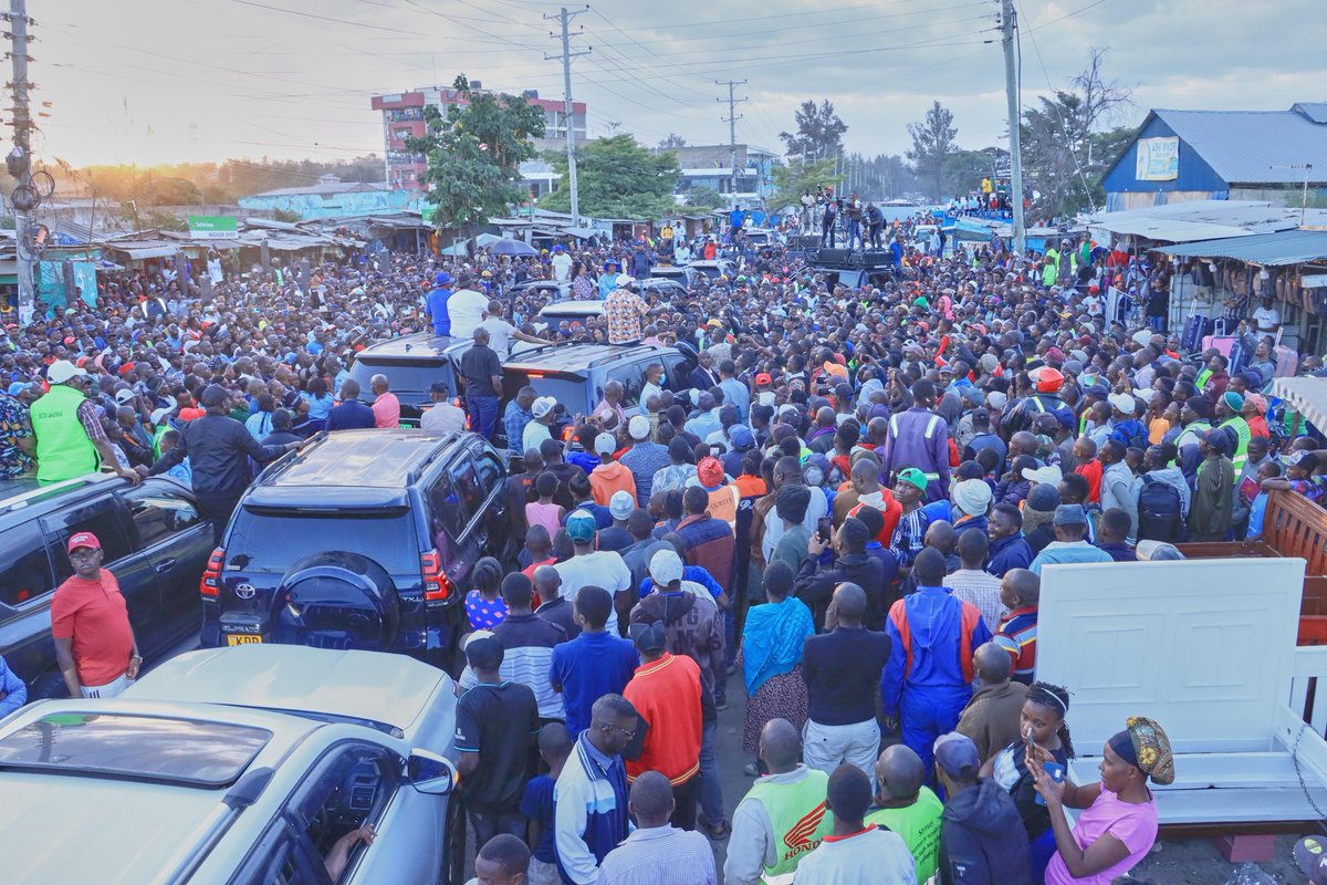The people of Mavoko and Athi River have said that this government that bulldozes homes and displaces its citizens must go! 

To the Police who have been told to throw teargas at Wamunyoro, Kalonzo and Eugene, first look at your payslip. Then throw the teargas back at Ruto!