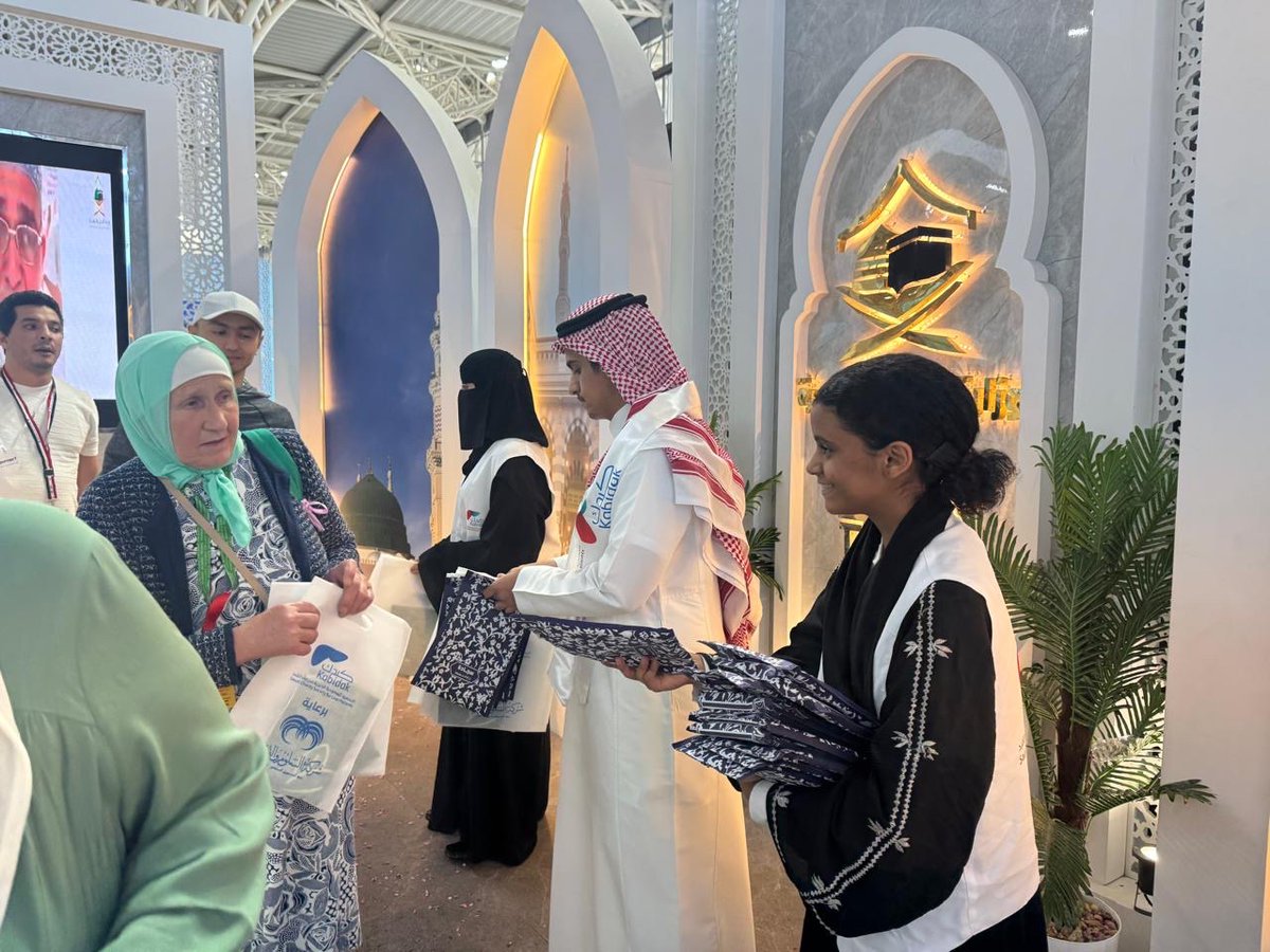 جمعية كبدك (@kabidak) on Twitter photo كبدك المدينة تُفعل مشاركتها في مطار الامير محمد بن عبدالعزيز الدولي بالمدينة المنورة ضمن برنامج ضيوف الرحمن والتي تستمر لمدة يومين، عبر تقديم رسائل توعوية، إلى جانب توزيع الهدايا الصحية. وذلك بدعم من شركة السلوم والغيث، بإشراف وزارة الحج والعمرة.
<a href="/Sgdates/">شركة السلوم والغيث لتسويق التمور</a>
#كبدك_المدينة كبدك المدينة تُفعل مشاركتها في مطار الامير محمد بن عبدالعزيز الدولي بالمدينة المنورة ضمن برنامج ضيوف الرحمن والتي تستمر لمدة يومين، عبر تقديم رسائل توعوية، إلى جانب توزيع الهدايا الصحية. وذلك بدعم من شركة السلوم والغيث، بإشراف وزارة الحج والعمرة.
<a href="/Sgdates/">شركة السلوم والغيث لتسويق التمور</a>
#كبدك_المدينة