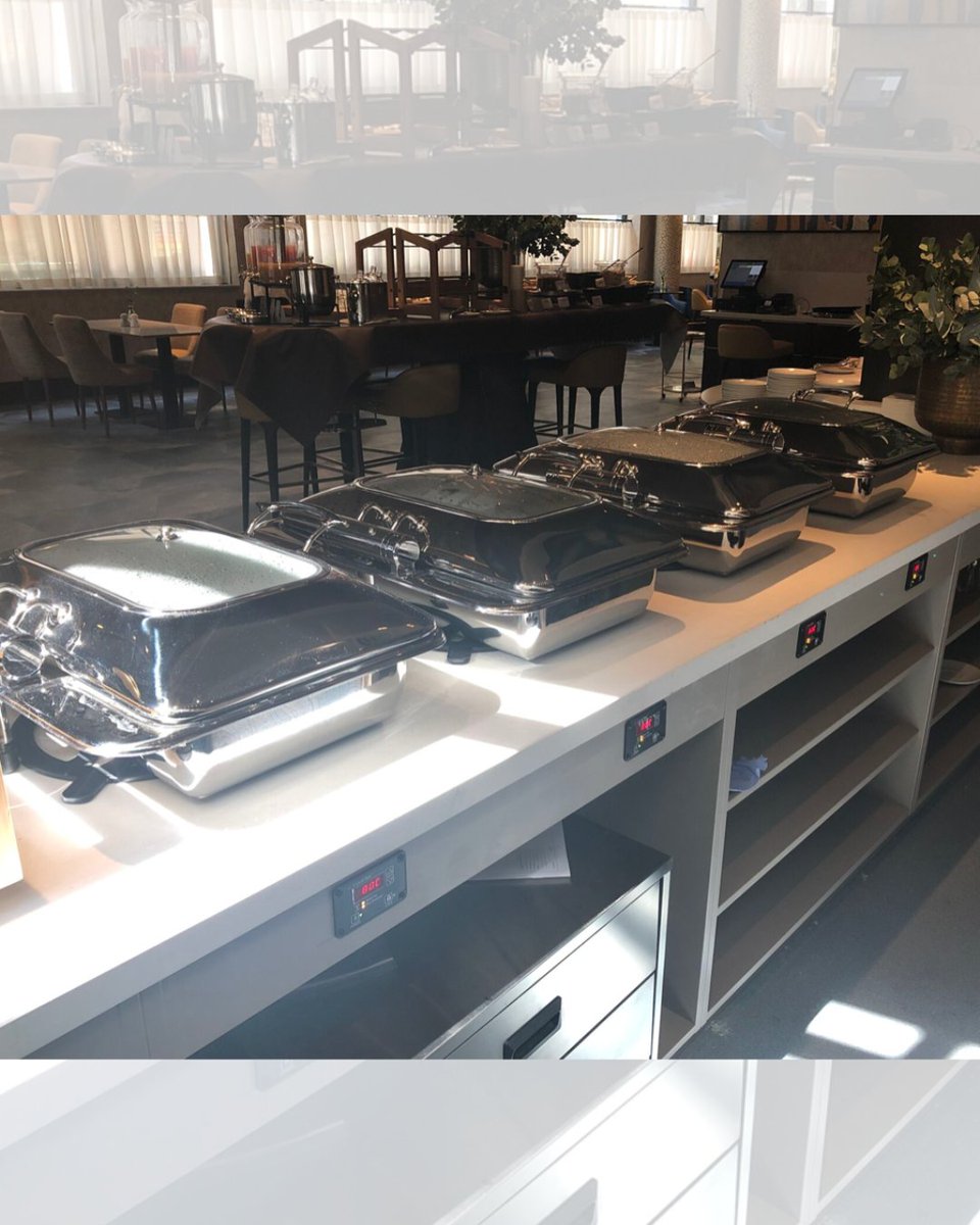 Can’t see the heat, but you can definitely taste it. 😎

Hiding in plain sight with our Incogneeto under-counter induction buffet warmer.   

#CookTek #Middleby #Induction #Cook #Chef #Kitchen