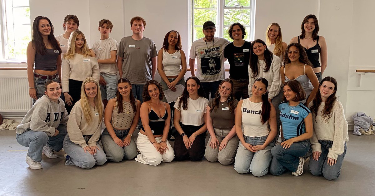 Ben Cogan (@becomecast) on Twitter photo A fantastic Friday spent with the actors of <a href="/DandBPerforming/">D&B Performing Arts</a> - such shining n’ inspiring talent from 9 years to early 20s! Thanks be to Bonnie & Imogen and all actors for being so focused, brilliant and making me feel so welcome … #Working4Actors ❤️ A fantastic Friday spent with the actors of <a href="/DandBPerforming/">D&B Performing Arts</a> - such shining n’ inspiring talent from 9 years to early 20s! Thanks be to Bonnie & Imogen and all actors for being so focused, brilliant and making me feel so welcome … #Working4Actors ❤️