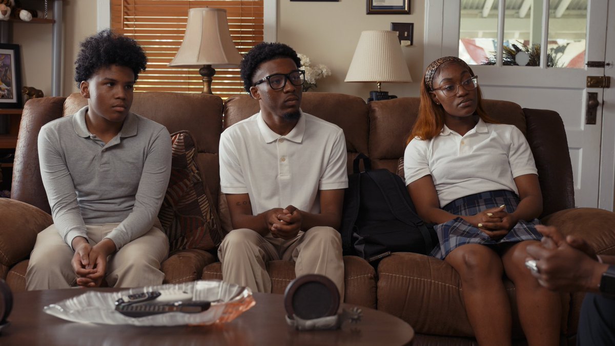 Chrisbluelive's tweet image. 🎬🙏🏾🙏🏾🙌🏾🙌🏾
this past week has been more words can say for me! 
so thankful for this opportunity @lucky_johnson, @daphnegiltoncapel 

#FirstFeature
#ComingSoon 
#VisualStorytelling
#FilmStill
#IndieFilmMovement
#BlackCinema
#SomethingIsComing
#MovieVibes
#ActorLife
#ChrisBlueFilm