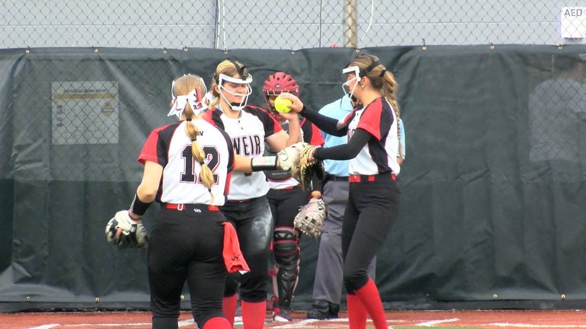 joebrowvm's tweet photo. Final (8 innings): Weir 3, Frankfort 1.

Eliza Utt (WHS): 8 IP, 9 H, 4 BB, 3 K.

Frankfort (27-1) suffers their first loss of the year. Weir (28-7) advances to the winners bracket final. #wvprepsb @MetroNewsSports https://t.co/0CA4jAhFPD