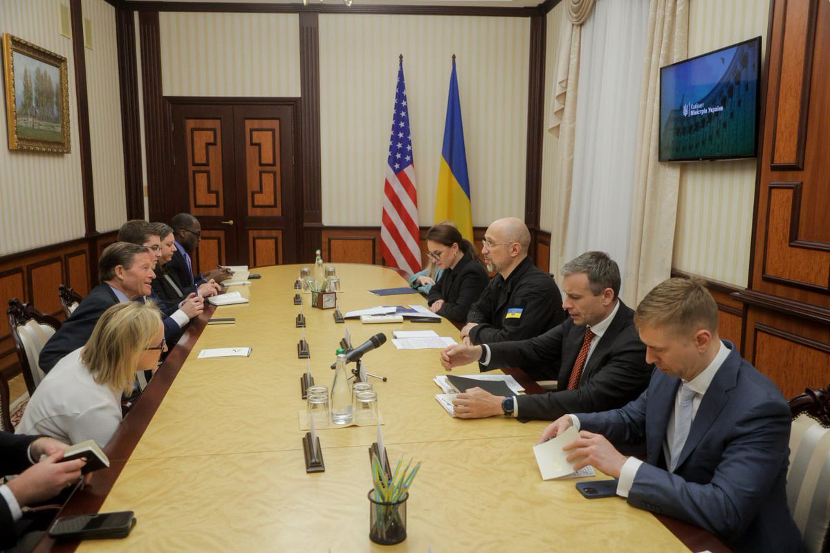Denys Shmyhal (@denys_shmyhal) on Twitter photo 🇺🇸🇺🇦 At a meeting with a bipartisan US Senate delegation led by <a href="/SenBlumenthal/">Richard Blumenthal</a> and <a href="/LindseyGrahamSC/">Lindsey Graham</a>, we discussed tightening sanctions on russia and developing cooperation.
I thanked them for introducing a bill in Congress to tighten sanctions on russia. We talked about further 🇺🇸🇺🇦 At a meeting with a bipartisan US Senate delegation led by <a href="/SenBlumenthal/">Richard Blumenthal</a> and <a href="/LindseyGrahamSC/">Lindsey Graham</a>, we discussed tightening sanctions on russia and developing cooperation.
I thanked them for introducing a bill in Congress to tighten sanctions on russia. We talked about further