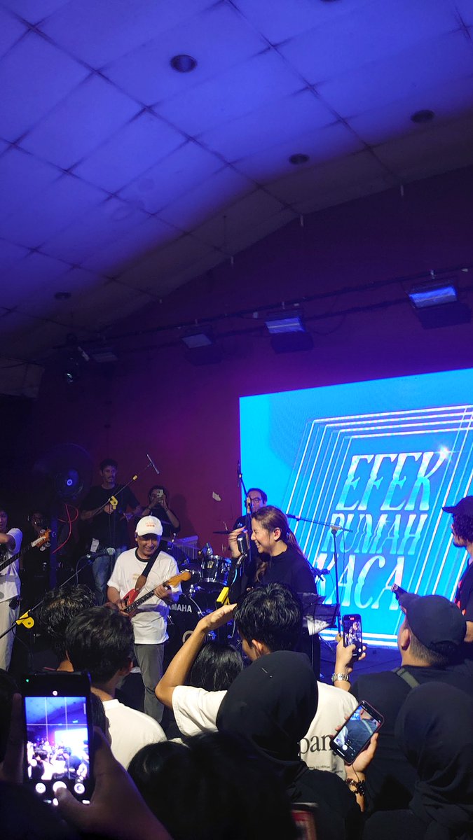 kawulamathrock's tweet image. Akhirnya nonton erk!
#gigs #intimateshow #erk